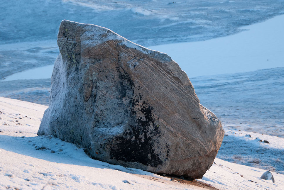 Sten på tundraen